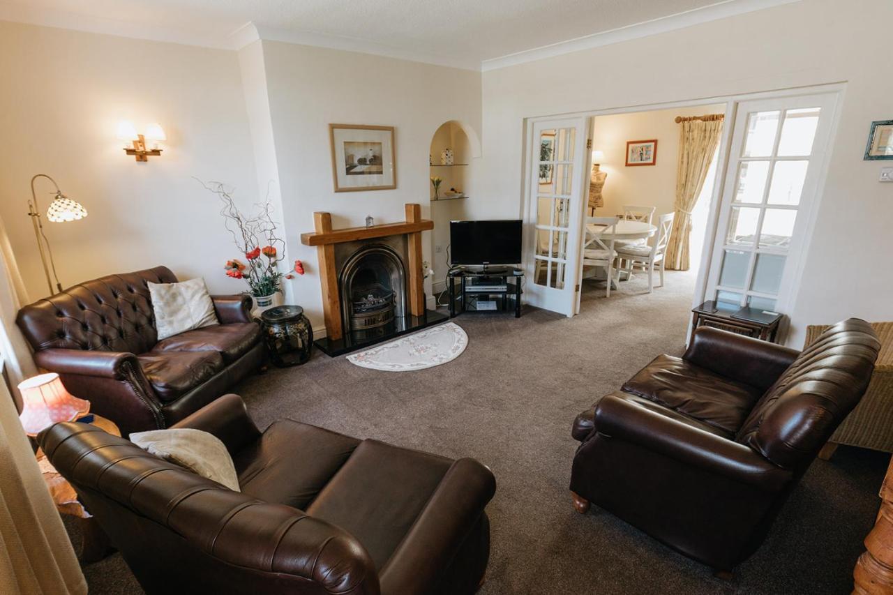 Willow Cottage - Cost 3 Bed Cottage In Penrhyn Bay With Sea Views With Access To Snowdonia Rhôs-on-Sea Eksteriør bilde