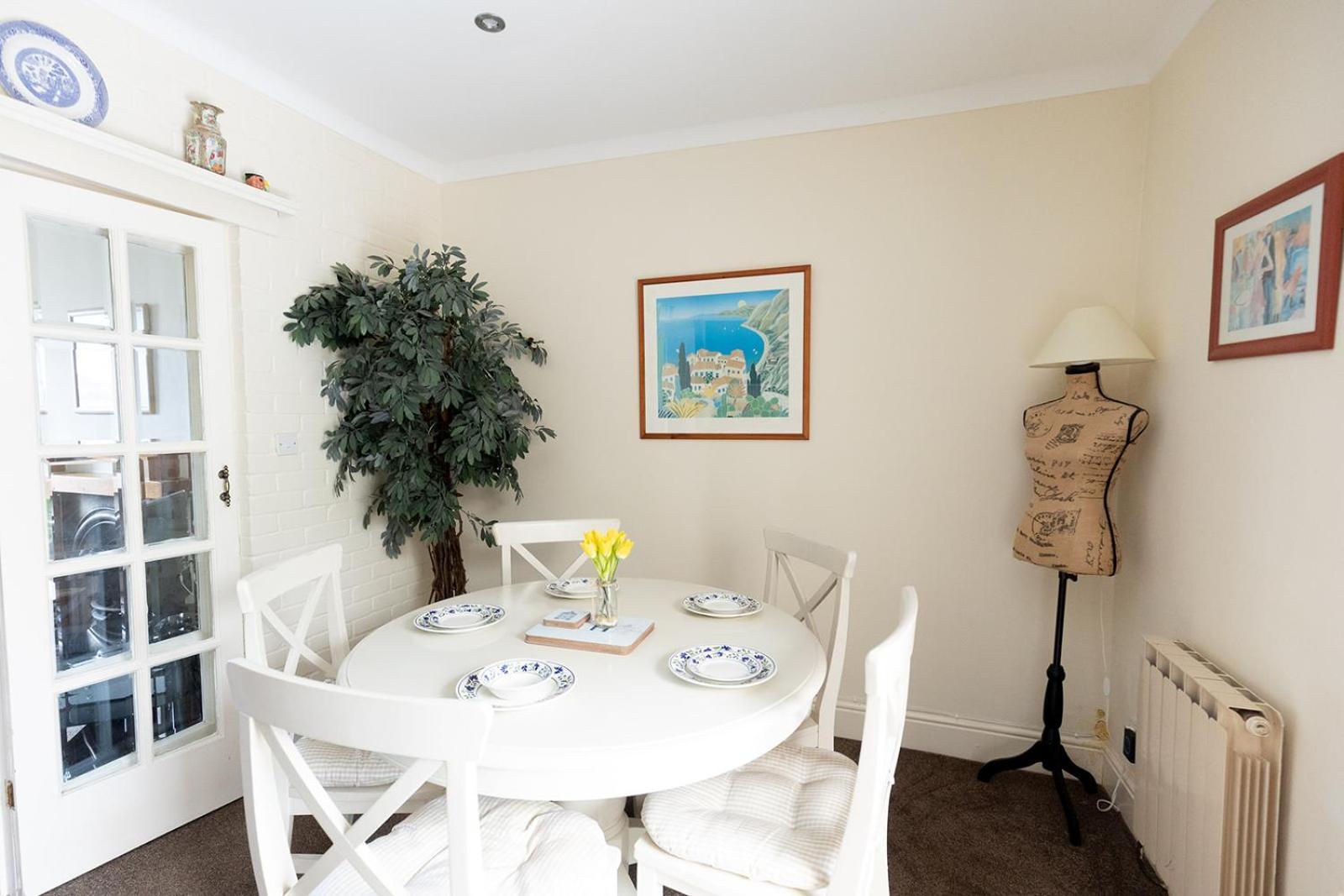 Willow Cottage - Cost 3 Bed Cottage In Penrhyn Bay With Sea Views With Access To Snowdonia Rhôs-on-Sea Eksteriør bilde
